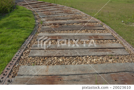 Wooden walkway 20023610