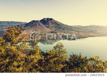 Indonesian volcano Indonesian volcano 20025033