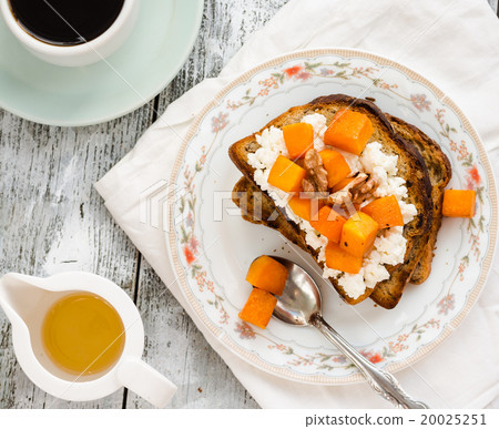 toast with caramelized pumpkin, cheese and nuts toast with caramelized pumpkin, cheese and nuts 20025251
