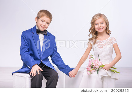 Little loving couple  celebrating wedding  20029225