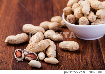 peanuts peanuts 20029401
