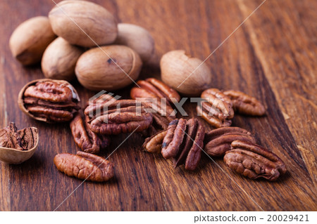 pecans 20029421