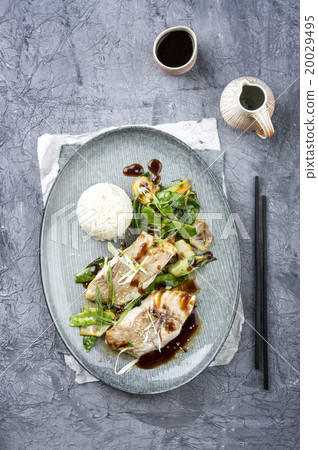 Saithe Filet Teriyaki with Vegetable 20029495