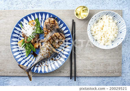 Sliced Barbecue Bonito with Vegetable Sliced Barbecue Bonito with Vegetable 20029521
