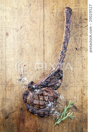 Dry Aged Barbecue Tomahawk Steak Dry Aged Barbecue Tomahawk Steak 20029527