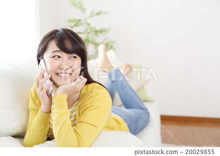 一個放手機的女人 一個放手機的女人 20029855
