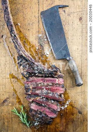 Dry Aged Barbecue Tomahawk Steak 20030446