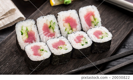 Sushi rolls with tuna and cucumber 20030822