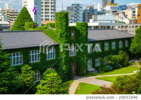 Rikkyo University Flourishes 20031846