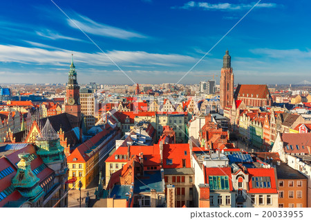 Aerial view of Wroclaw in the morning 20033955