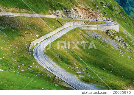 Transfagarasan mountain road, Romanian Carpathians 20035970