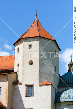 View of Nowy Wisnicz castle, Poland 20036010