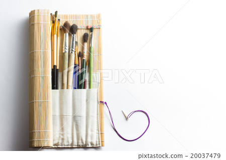Artistic, artist, art. Used artist paintbrushes 20037479