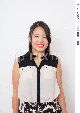 Teenager female Teenager female 20039684