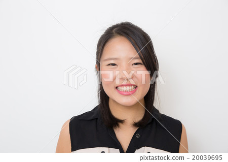 Teenager female 20039695