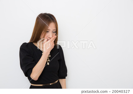 Women in their 30's worrying 20040327