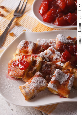 Austrian Kaiserschmarrn with plum sauce 20041467