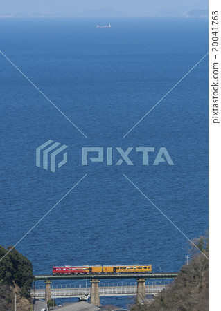 JR四國觀光火車Iyinada Nagarewon Honmura Bridge 20041763