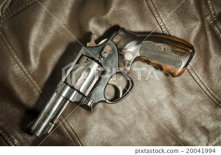 the brown old revolvers 20041994