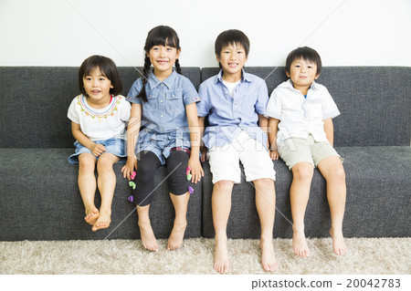 4 portraits children and men 4 portraits children and men 20042783