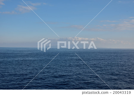 從Jojigasaki海岸看到的伊豆大島 從Jojigasaki海岸看到的伊豆大島 20043319