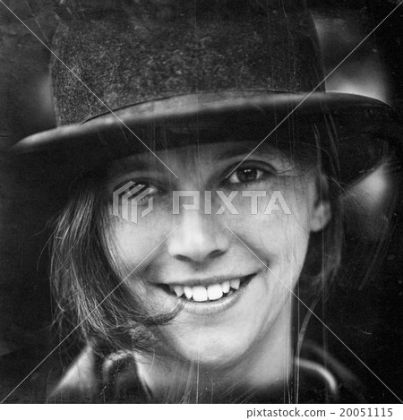 Woman like Charlie Chaplin 20051115