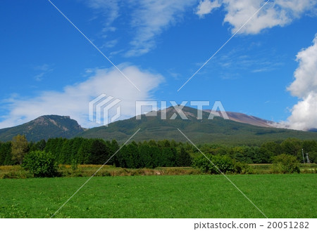 Fresh green plateau and Mt. Asama 20051282