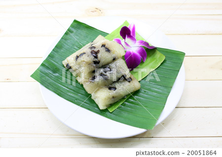Traditional Thai dessert isolate white background Traditional Thai dessert isolate white background 20051864