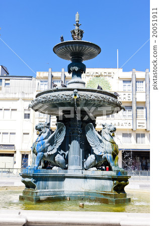 Praca de Gomes, Porto, Douro Province, Portugal 20051911