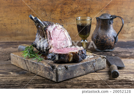 Dry Aged Barbecue Rib of Beef 20052128