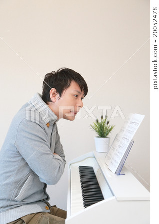 Performance Piano instrument music (male organ harpsichord MIDI synthesizer keyboard) 20052478