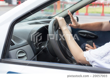 Driving school. Learning to drive a car. 20057003