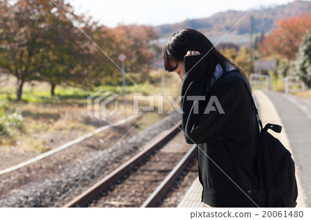 Pretty girls who go to school by train 20061480