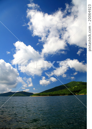 Nombu Lake Summer scenery Nombu Lake Summer scenery 20064923