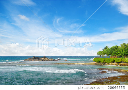 ocean, picturesque beach and blue sky 20066355