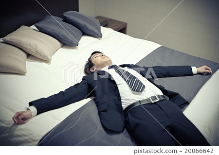 累了的商人聚集 累了的商人聚集 20066642