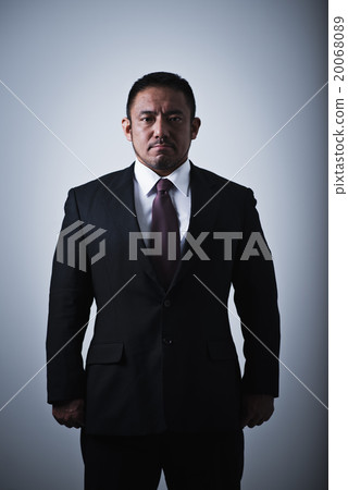 1中間商人 20068089