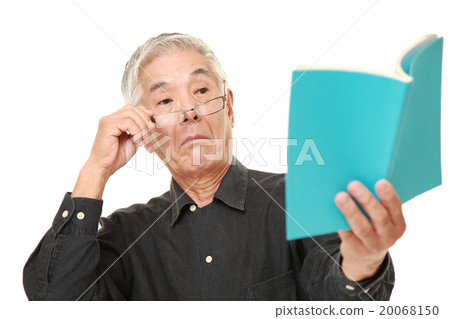 Elderly people with presbyopia progress 20068150