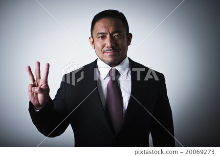 1 Middle Businessman 20069273