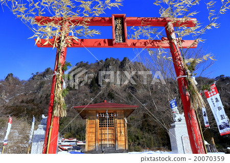 鳥居和岩山 鳥居和岩山 20070359
