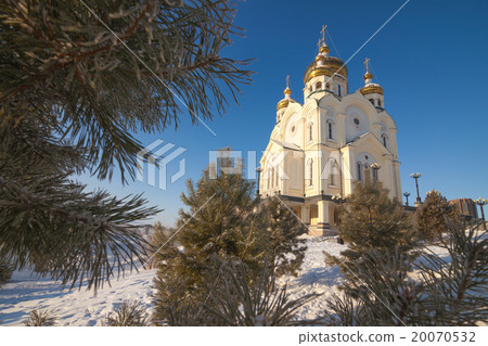 Orthodox cathedral in winter 20070532