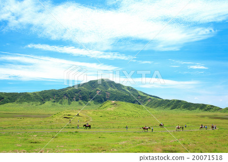 Kusousagahama beach and horseback riding scenery 20071518