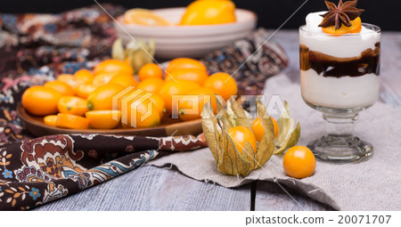 dessert - kumquat and cream 20071707