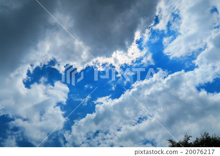 藍天和白色雲彩 藍天和白色雲彩 20076217