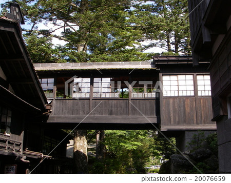Legal hot spring longevity building 20076659