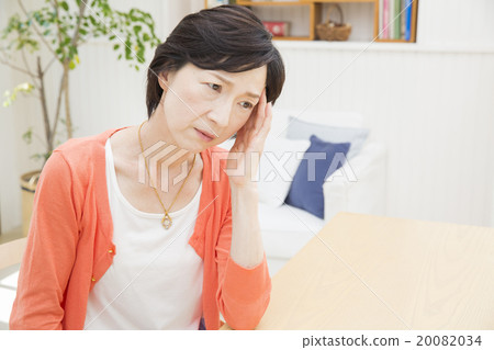 肖像可以守寺的中女 20082034