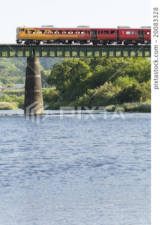 JR四國觀光火車Iyinada Nagagata Iyo Osu  -  Nishijosu 20083328