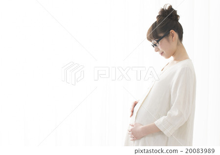 Pregnant woman glasses version 20083989