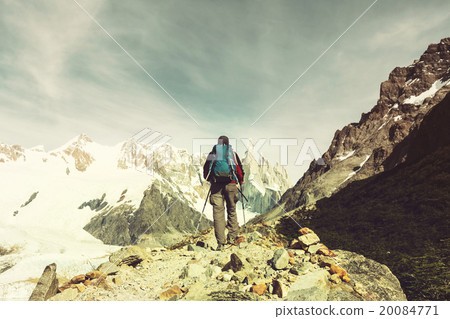 Hike in Patagonia 20084771