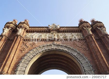 Triumphal arch in Barcelona 20085717